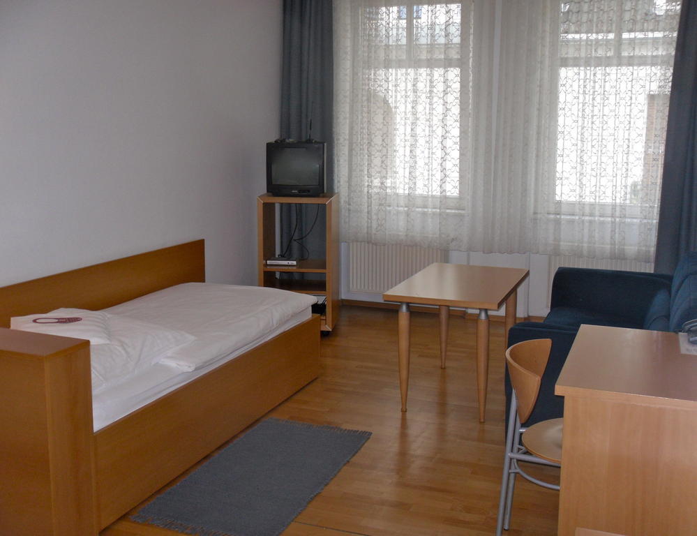 Hotel Zum Scheppen Eck Висбаден Номер фото